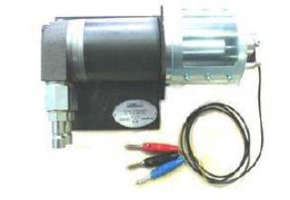 Capteur de position pour moteur hydraulique (NW6) +/- 10 V, avec fiches 2 mm (EWTHR23500994-2) Pour moteur hydraulique EWTHR25993